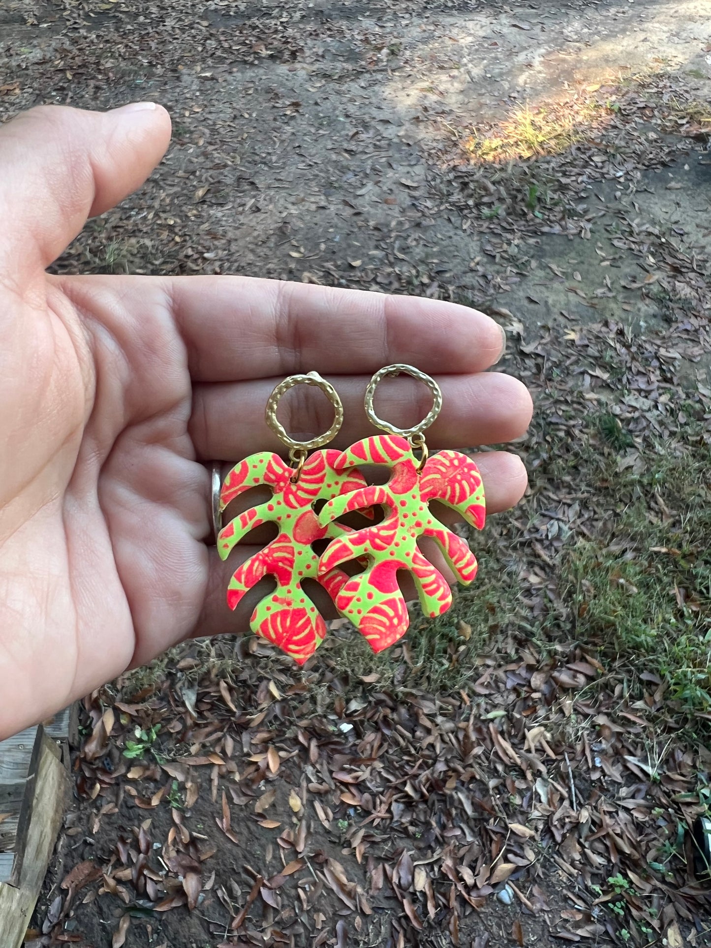 Monstera Clay Earrings