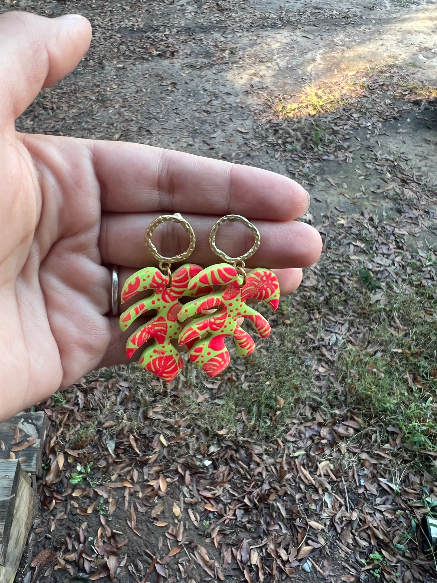 Monstera Clay Earrings